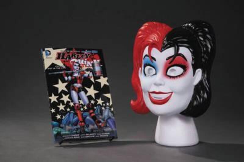 Harley Quinn Book & Mask Set (Harley Quinn: the New 52!) ,Hardcover By Amanda Conner